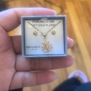 Virgin Mary necklace set 14K gold plated/ Set La Virgencita cubierto de 14k oro